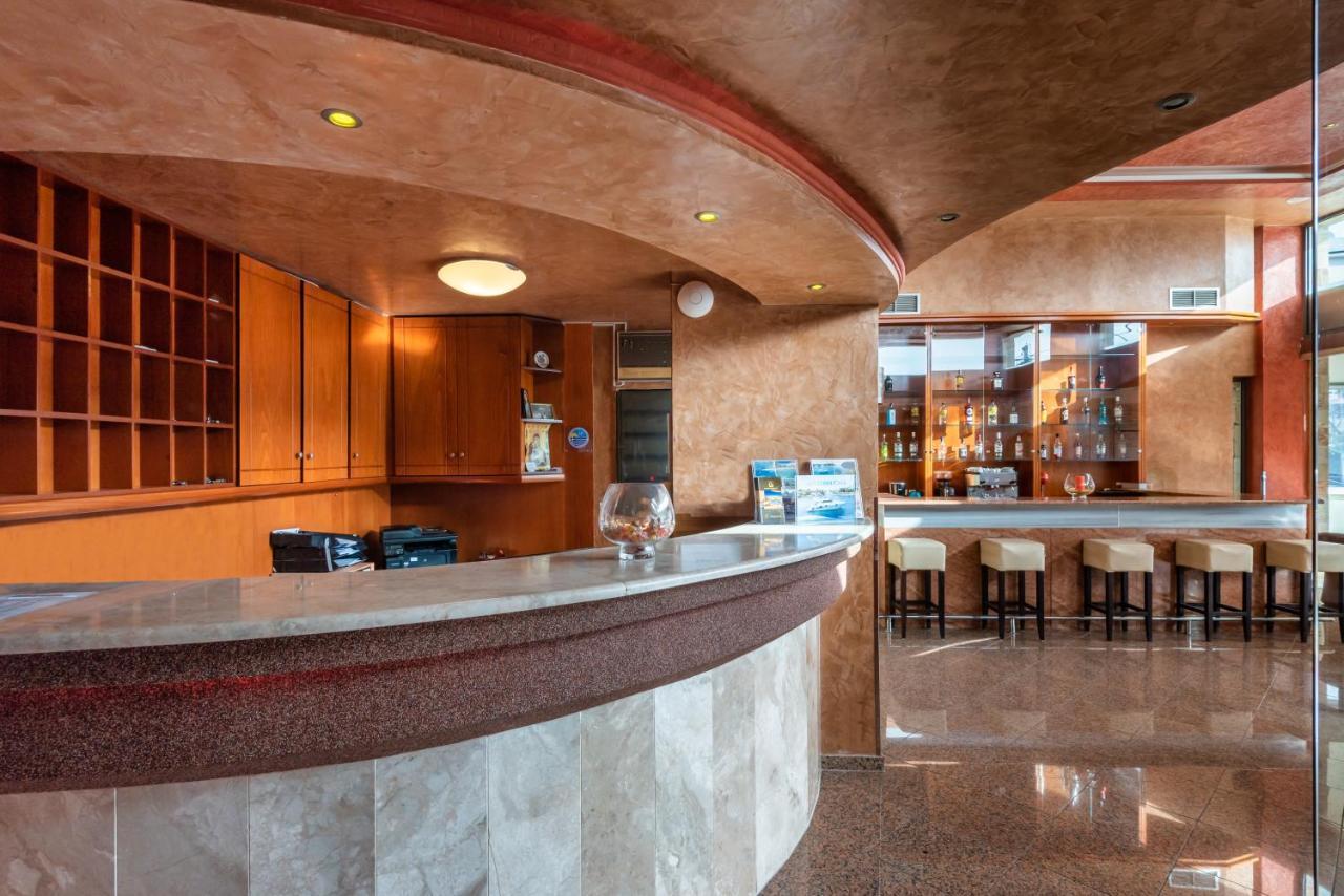 Comfort Hotel Apartments Rhodes City Екстер'єр фото