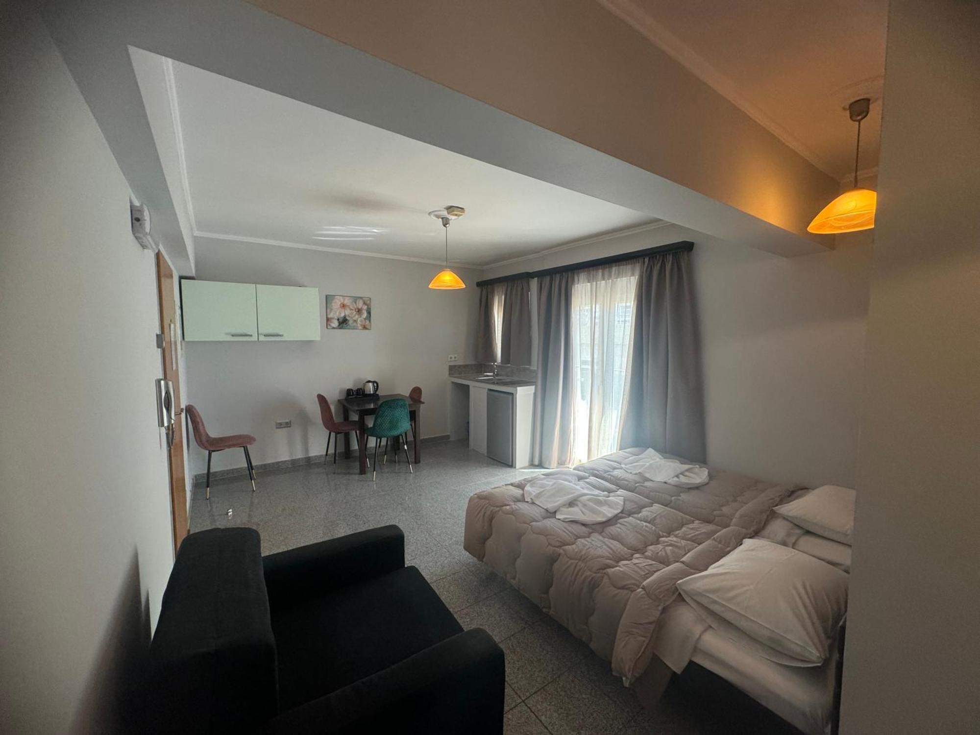 Comfort Hotel Apartments Rhodes City Екстер'єр фото